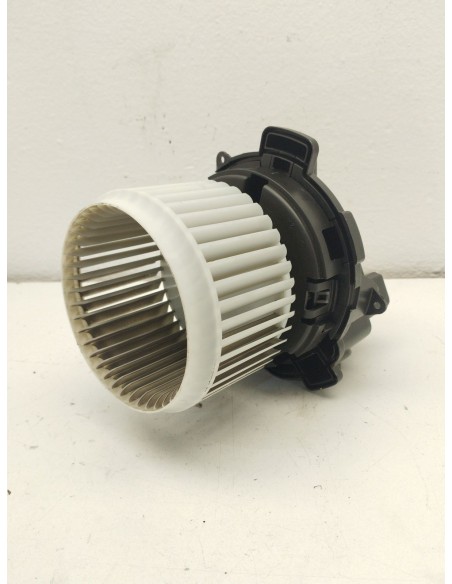 Recambio de motor calefaccion para renault clio v (b7_) tce 90 (b7mt) referencia OEM IAM DT1163608400  