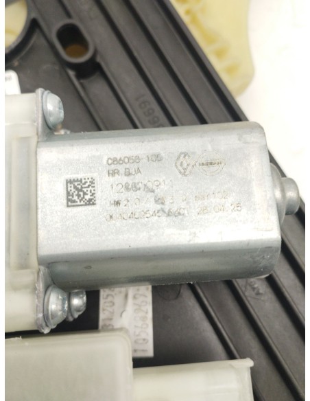 Recambio de elevalunas trasero derecho para renault clio v (b7_) tce 90 (b7mt) referencia OEM IAM 827209773R  