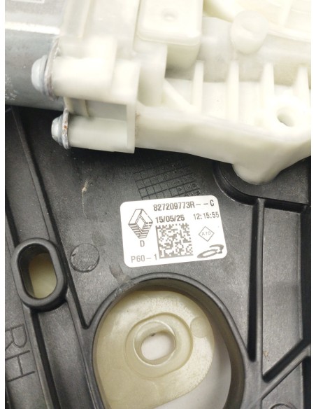 Recambio de elevalunas trasero derecho para renault clio v (b7_) tce 90 (b7mt) referencia OEM IAM 827209773R  