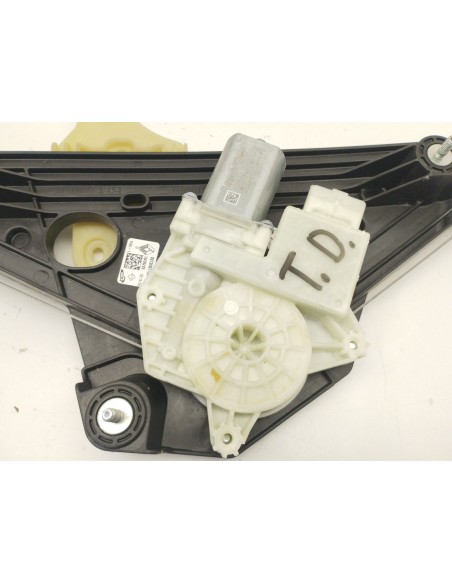 Recambio de elevalunas trasero derecho para renault clio v (b7_) tce 90 (b7mt) referencia OEM IAM 827209773R  