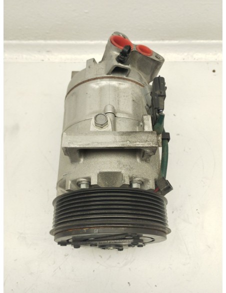 Recambio de compresor aire acondicionado para renault clio v (b7_) tce 90 (b7mt) referencia OEM IAM 926004423R  