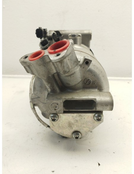 Recambio de compresor aire acondicionado para renault clio v (b7_) tce 90 (b7mt) referencia OEM IAM 926004423R  