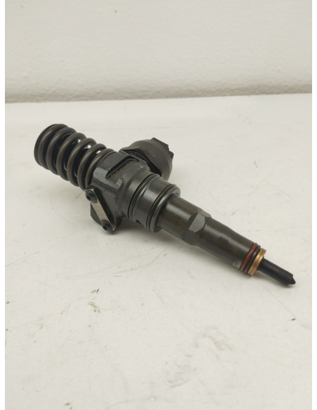Recambio de inyector para seat cordoba (6l2) 1.9 tdi referencia OEM IAM 038130073AJ  