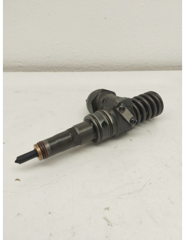 Recambio de inyector para seat cordoba (6l2) 1.9 tdi referencia OEM IAM 038130073AJ  