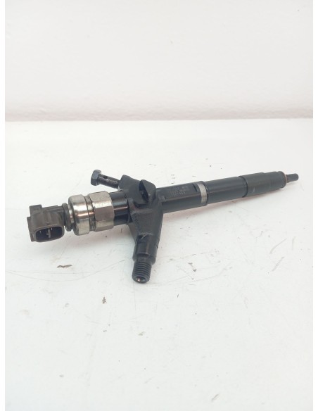 Recambio de inyector para nissan almera tino (v10) 2.2 dci referencia OEM IAM 16600BN800  