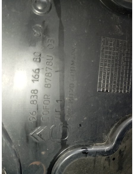 Recambio de plastico para citroën c3 1.0 vti referencia OEM IAM 7104LV DEL IZQ 