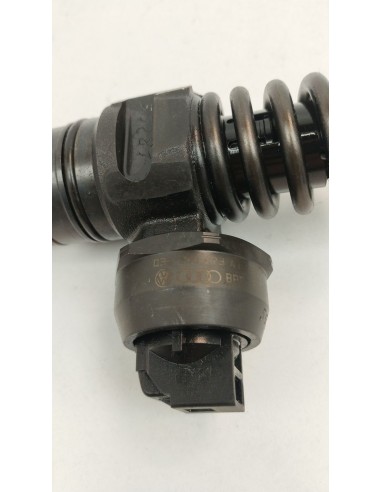 Recambio de inyector para audi a4 b6 (8e2) 1.9 tdi referencia OEM IAM 038130073AR  