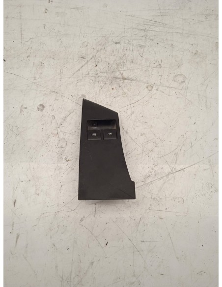 Recambio de mando elevalunas delantero izquierdo para opel astra j lim. 1.3 16v cdti referencia OEM IAM 13305978  