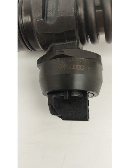 Recambio de inyector para seat ibiza iii (6l1) 1.9 tdi referencia OEM IAM 038130073AG  