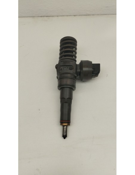Recambio de inyector para seat ibiza iii (6l1) 1.9 tdi referencia OEM IAM 038130073AG  