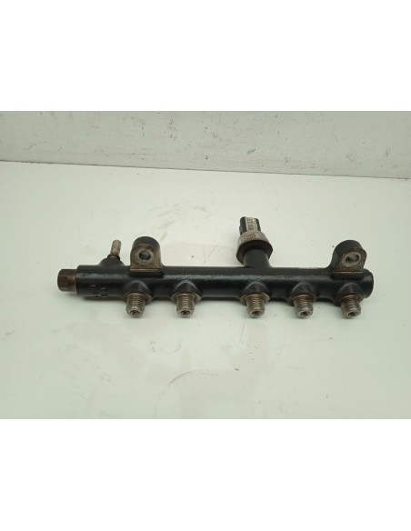 Recambio de rampa inyectora para ford mondeo lim. titanium referencia OEM IAM 9674300080  