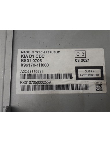 Recambio de sistema audio / radio cd para kia cee´d 1.6 cat referencia OEM IAM 961701H000  