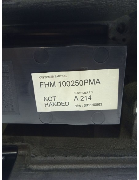 Recambio de consola central para mg mg tf 115 referencia OEM IAM FHM100250PMA  