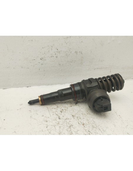 Recambio de inyector para audi a4 b6 (8e2) 1.9 tdi referencia OEM IAM 038130073AN  