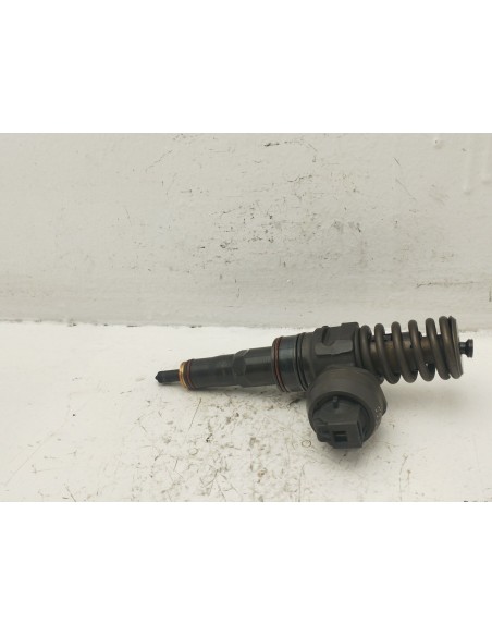 Recambio de inyector para audi a4 b6 (8e2) 1.9 tdi referencia OEM IAM 038130073AN  