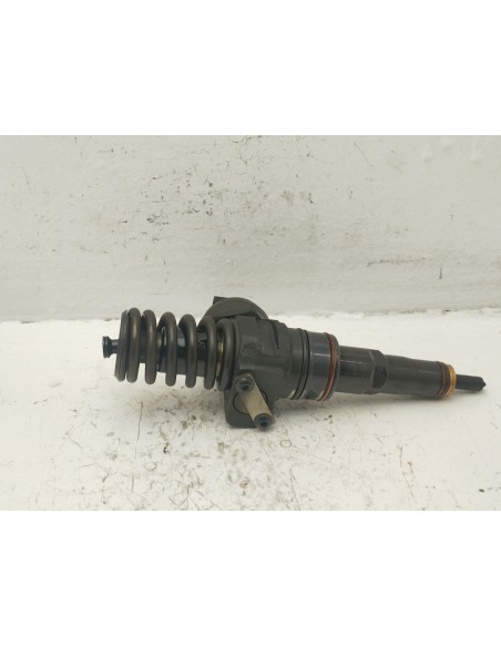 Recambio de inyector para audi a4 b6 (8e2) 1.9 tdi referencia OEM IAM 038130073AN  