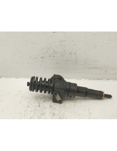 Recambio de inyector para audi a4 b6 (8e2) 1.9 tdi referencia OEM IAM 038130073AN  