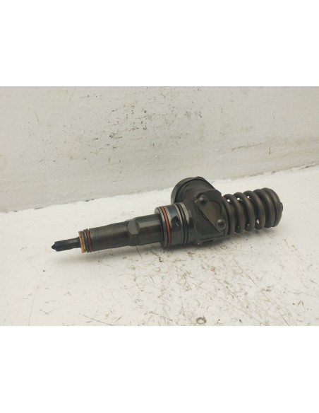 Recambio de inyector para audi a4 b6 (8e2) 1.9 tdi referencia OEM IAM 038130073AN  