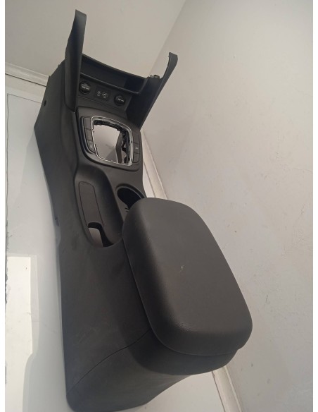 Recambio de apoyabrazos central para hyundai kona referencia OEM IAM   