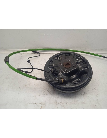 Recambio de mangueta trasera derecha para renault clio iv 0.9 tce referencia OEM IAM 440003960R  