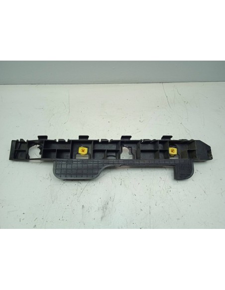 Recambio de plastico para hyundai ioniq tecno hybrid referencia OEM IAM 86614G2000  