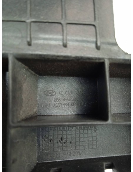 Recambio de plastico para hyundai ioniq tecno hybrid referencia OEM IAM 86614G2000  