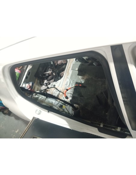 Recambio de gomas contorno puerta para toyota auris hybrid active referencia OEM IAM 6233102160B0 TRA DCH 