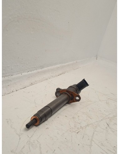 Recambio de inyector para volvo s60 i (384) d5 referencia OEM IAM 0445110028  