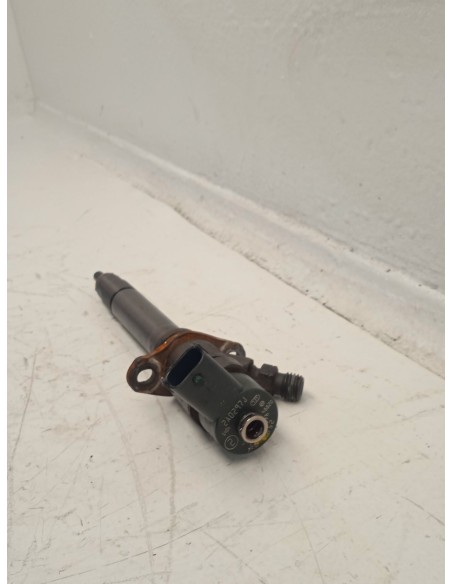 Recambio de inyector para volvo s60 i (384) d5 referencia OEM IAM 0445110028  