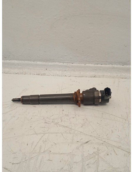 Recambio de inyector para volvo s60 i (384) d5 referencia OEM IAM 0445110028  