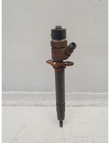 Recambio de inyector para volvo s60 i (384) d5 referencia OEM IAM 0445110028  