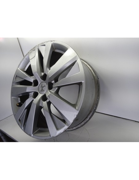 Recambio de llanta para peugeot 3008 allure referencia OEM IAM 9809687177  