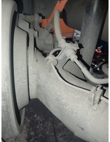 Recambio de mangueta trasera derecha para toyota auris hybrid active referencia OEM IAM 4245002250  