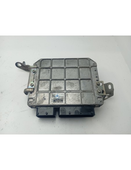 Recambio de centralita motor uce para toyota auris hybrid active referencia OEM IAM 896610Z250  