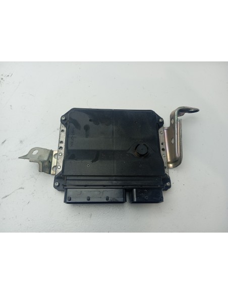Recambio de centralita motor uce para toyota auris hybrid active referencia OEM IAM 896610Z250  