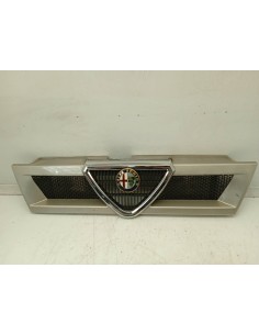 Recambio de rejilla delantera para alfa romeo 33 berlina referencia OEM IAM COLOR DORADO 77883 00725354