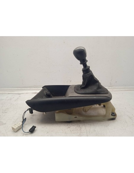 Recambio de palanca cambio para hyundai i30cw crdi cat referencia OEM IAM 437001HXX  