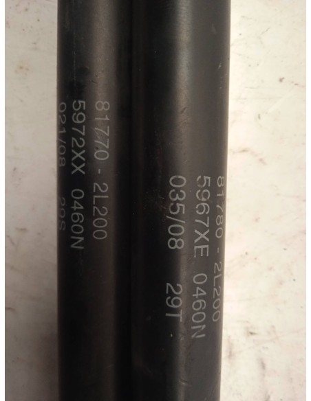 Recambio de amortiguadores maletero / porton para hyundai i30cw crdi cat referencia OEM IAM 817802L200  