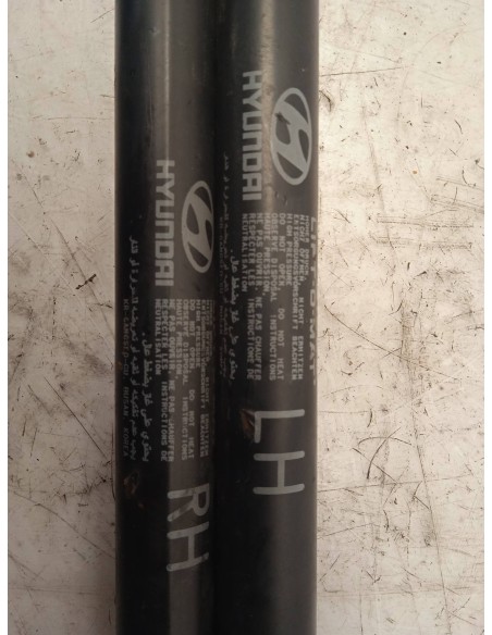 Recambio de amortiguadores maletero / porton para hyundai i30cw crdi cat referencia OEM IAM 817802L200  