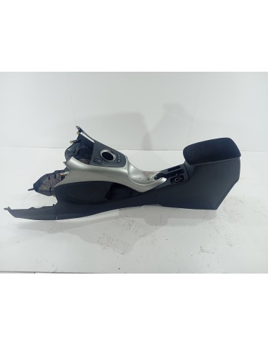 Recambio de apoyabrazos central para toyota auris hybrid active referencia OEM IAM 5891002260B1  