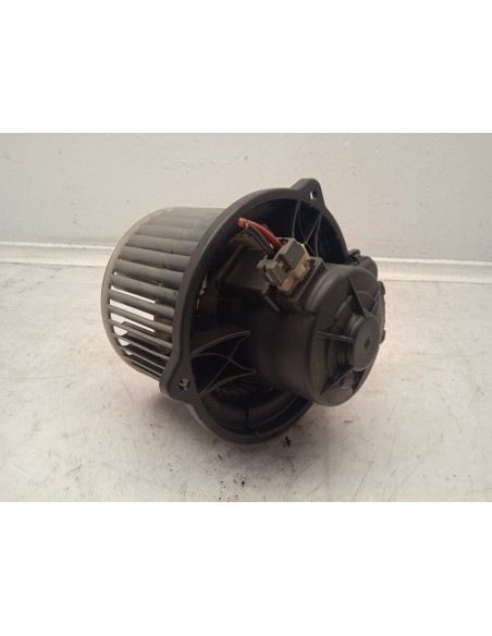Recambio de motor calefaccion para hyundai i30cw crdi cat referencia OEM IAM   