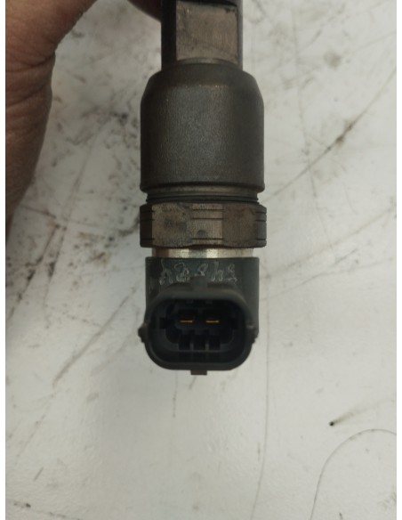 Recambio de inyector para hyundai i30 style referencia OEM IAM 338002A400  