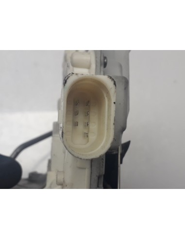 Recambio de cerradura puerta del. derecha para audi a4 berlina (8e) 2.0 tdi referencia OEM IAM   