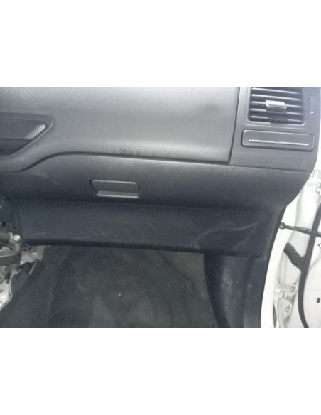Recambio de guantera para toyota auris hybrid active referencia OEM IAM 5555002131B0  