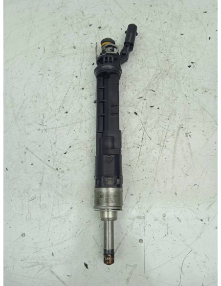 Recambio de inyector para renault megane iv berlina 5p 1.3 tce referencia OEM IAM 166001525R  