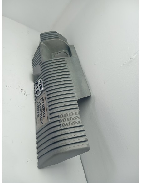Recambio de tapa motor para toyota auris hybrid active referencia OEM IAM 1121237090  