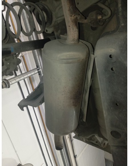 Recambio de tubo escape trasero para toyota auris hybrid active referencia OEM IAM 1743037450  