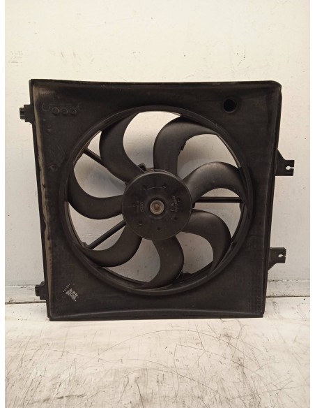 Recambio de electroventilador para kia carnival 2.9 crdi cat referencia OEM IAM A005318  