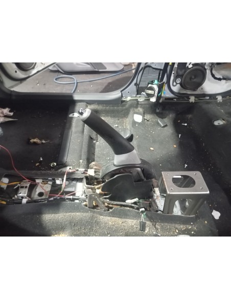 Recambio de palanca freno para toyota auris hybrid active referencia OEM IAM 11329289  