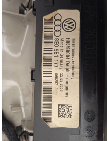 Recambio de luz interior para audi a4 berlina (8e) 2.0 tdi referencia OEM IAM 8E0951177  